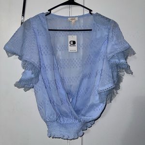 Buckle Flutter Sleeve Tee